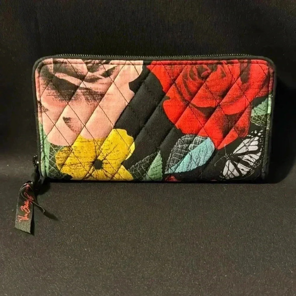 Vera Bradley RFID Wallet - Picture 1 of 6